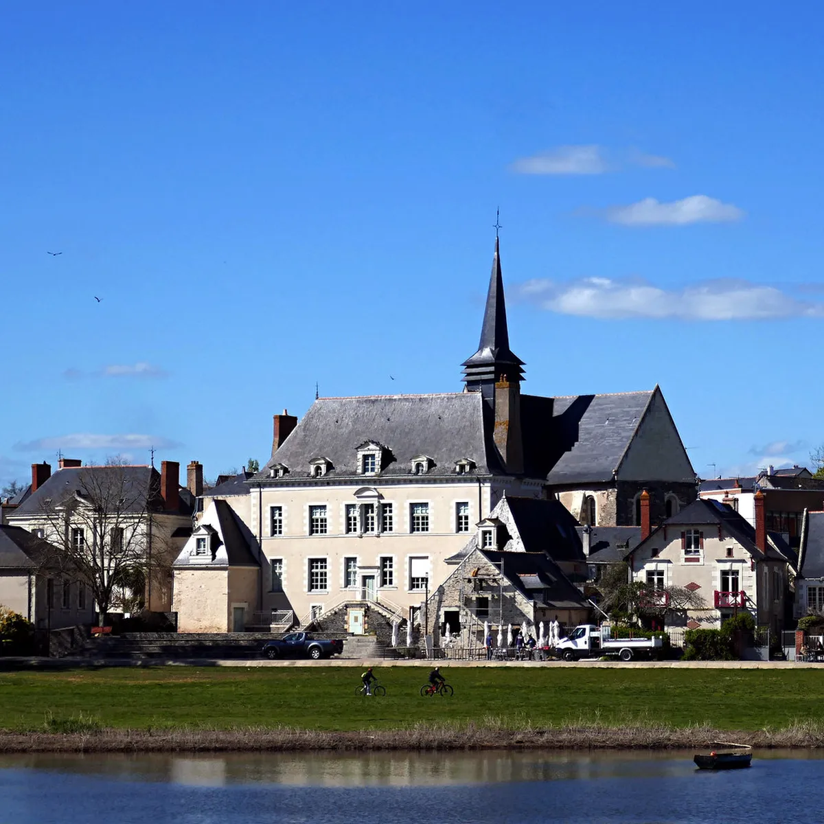 Introduction to angers itinerary