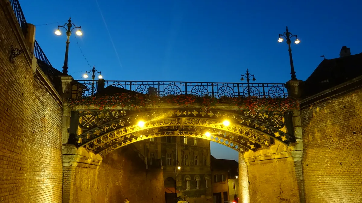 Liars' Bridge