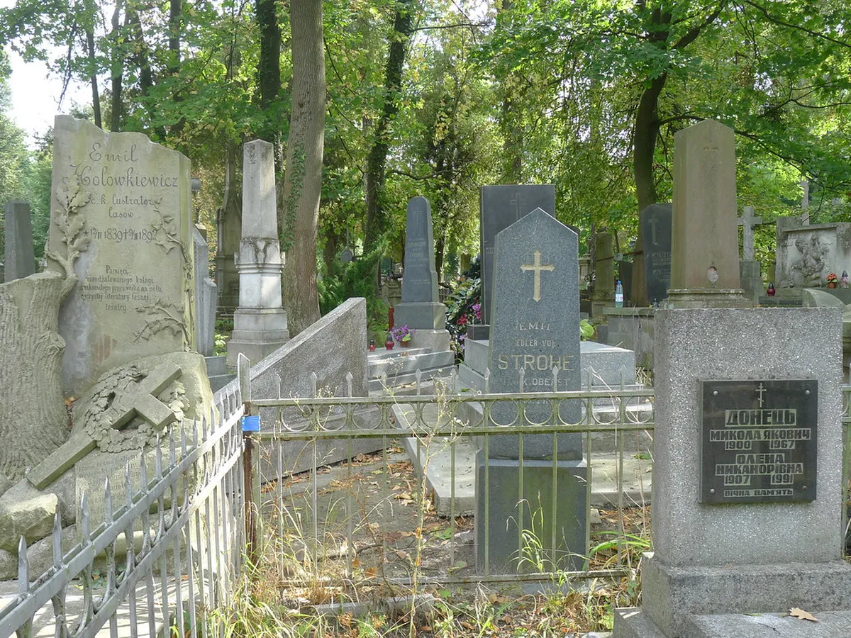 Lychakiv Cemetery