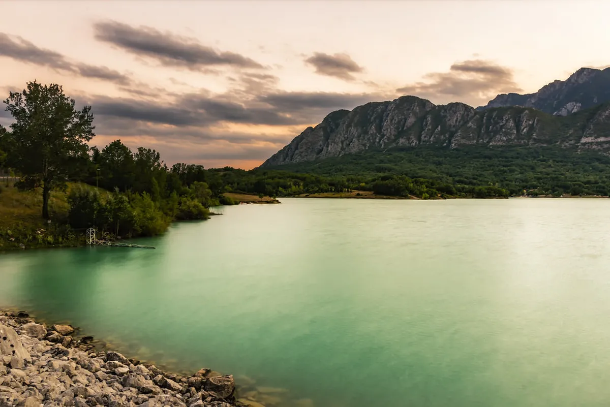 Sera Lake